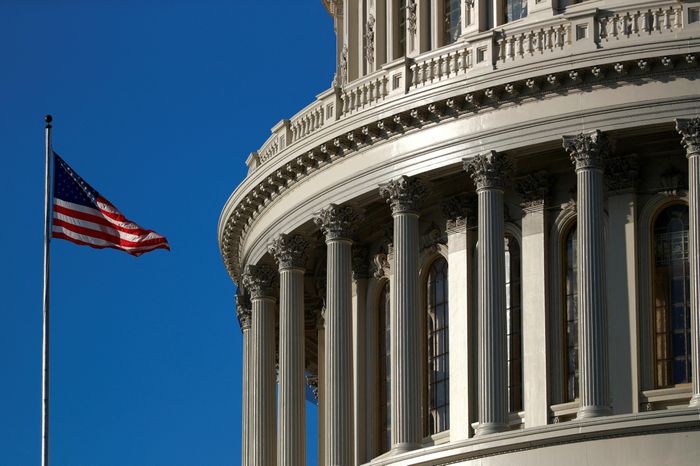 Thâm hụt ngân sách là bài toán kinh tế cần giải pháp khẩn cấp của Mỹ. Ảnh: Reuters.