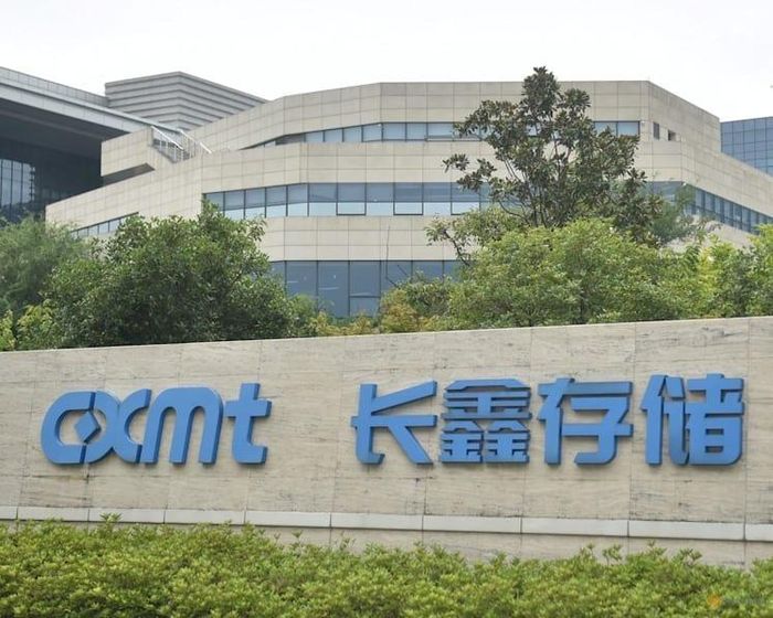 Logo CXMT trước trụ sở công ty tại Hợp Phì (Trung Quốc). Ảnh: Reuters.