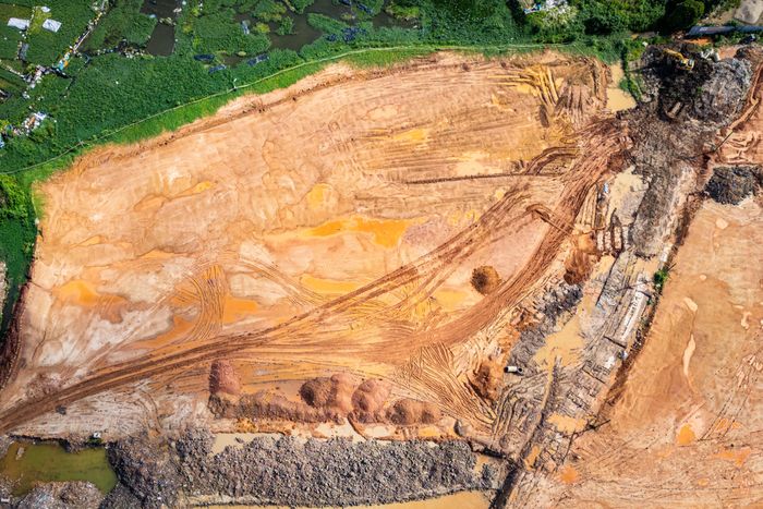  Khu Depot Xuân Đỉnh có diện tích khoảng 11,3 ha, giữ vai trò trung tâm bảo dưỡng, điều hành và vận hành toàn tuyến. Khu vực này cũng được quy hoạch kết nối với các loại hình vận tải khác, hướng tới hình thành không gian trung chuyển, tích hợp các chức năng dịch vụ và đô thị. 