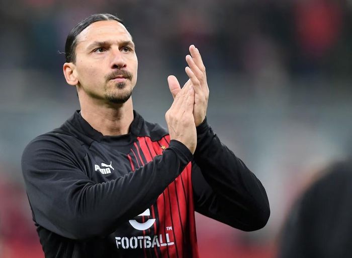Ibrahimovic kể chuyện thành công trong hai cuốn tự truyện của mình. Ảnh: Reuters.