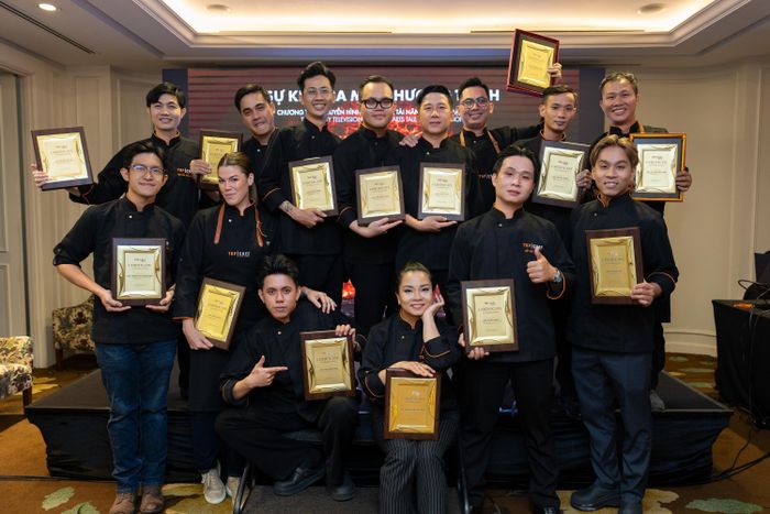  Top 14 thí sinh bước vào căn bếp của Top Chef Việt Nam 2026. Ảnh : NSX.