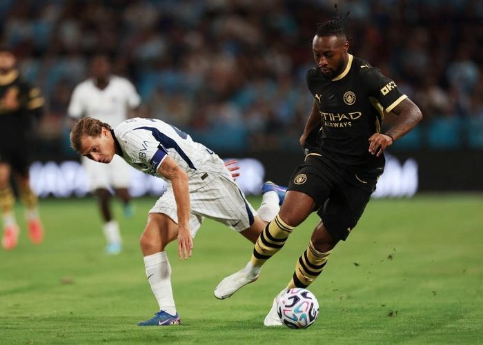  Antoine Semenyo kiến tạo bàn mở tỷ số và là điểm sáng trên hàng công Man City trước Inter Milan. 