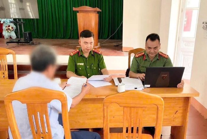 Ông D.Q.S tại Cơ quan công an. Ảnh: Công an tỉnh Tuyên Quang