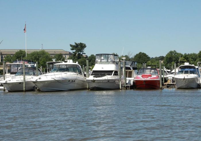 Bến thuyền trên sông Potomac, góp phần tạo nên không gian sinh hoạt, giải trí và du lịch ven sông tại Washington, D.C