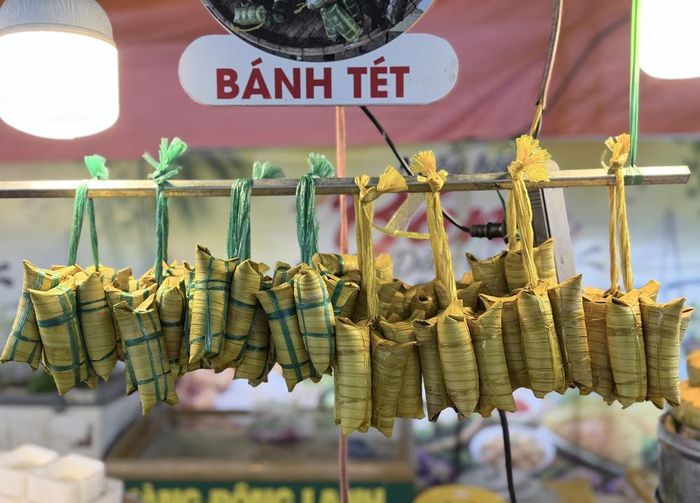 Bánh tét được giới thiệu tại Ngày hội Bánh dân gian Nam Bộ - An Giang 2026. Ảnh: Thanh Sang- TTXVN