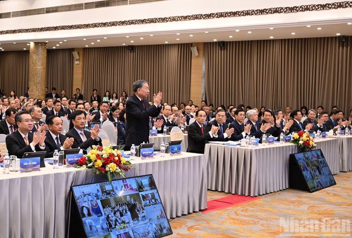 Tổng Bí thư, Chủ tịch nước Tô Lâm dự Phiên khai mạc toàn thể Hội nghị Ngoại giao lần thứ 33.