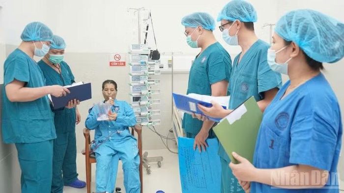 Bệnh viện Đà Nẵng triển khai thành công các kỹ thuật cao như ghép gan từ người hiến sống.