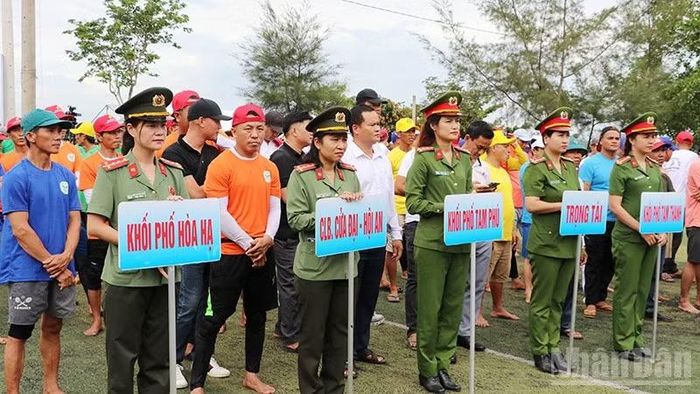 Giải đấu quy tụ hơn 200 vận động viên đến từ các đội đua trong và ngoài địa bàn phường.