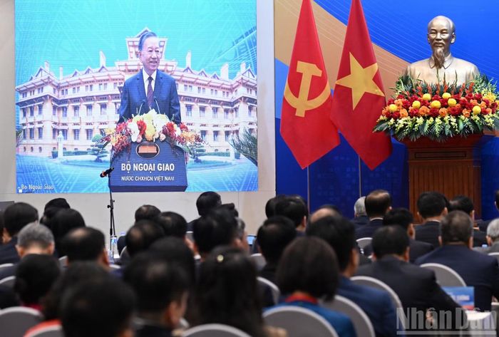 Tổng Bí thư, Chủ tịch nước Tô Lâm phát biểu chỉ đạo hội nghị.