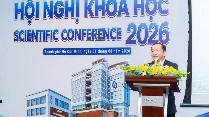 Phó Giáo sư, Tiến sĩ, bác sĩ Nguyễn Anh Dũng, Phó Giám đốc Sở Y tế Thành phố Hồ Chí Minh phát biểu chỉ đạo.