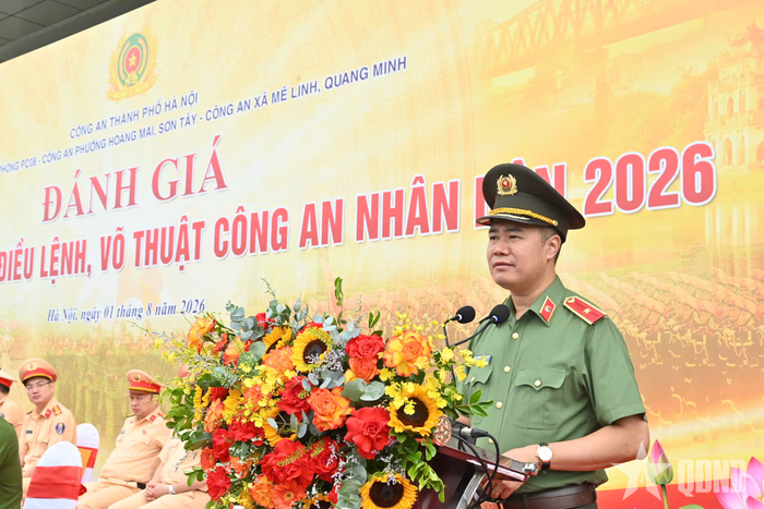 Thiếu tướng Nguyễn Ngọc Quyền, Phó giám đốc Công an TP Hà Nội phát biểu chỉ đạo chương trình. 