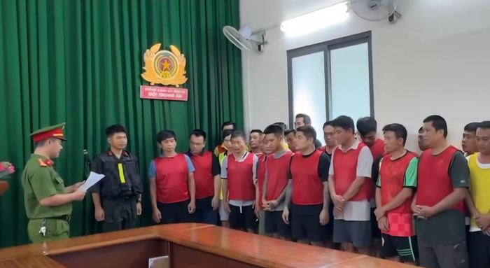 TP Hồ Chí Minh triệt phá đường dây cá độ bóng đá qua mạng giao dịch hơn 500 tỷ đồng. Trong ảnh: Các đối tượng bị khởi tố.