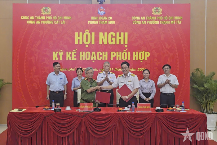  Phòng Tham mưu Binh đoàn 20 ký kế hoạch phối hợp với Công an phường Cát Lái và Công an phường Thạnh Mỹ Tây. 