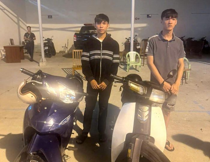 Hai đối tượng Vỹ và Tình