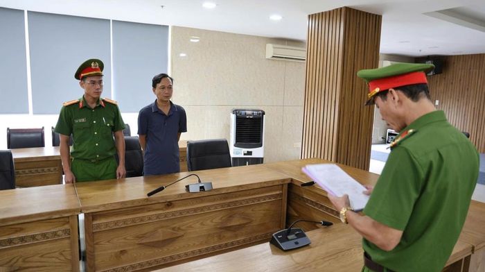 Cơ quan Cảnh sát điểu tra thực hiện các quyết định khởi tố vụ án, khởi tố bị can đối với Phước