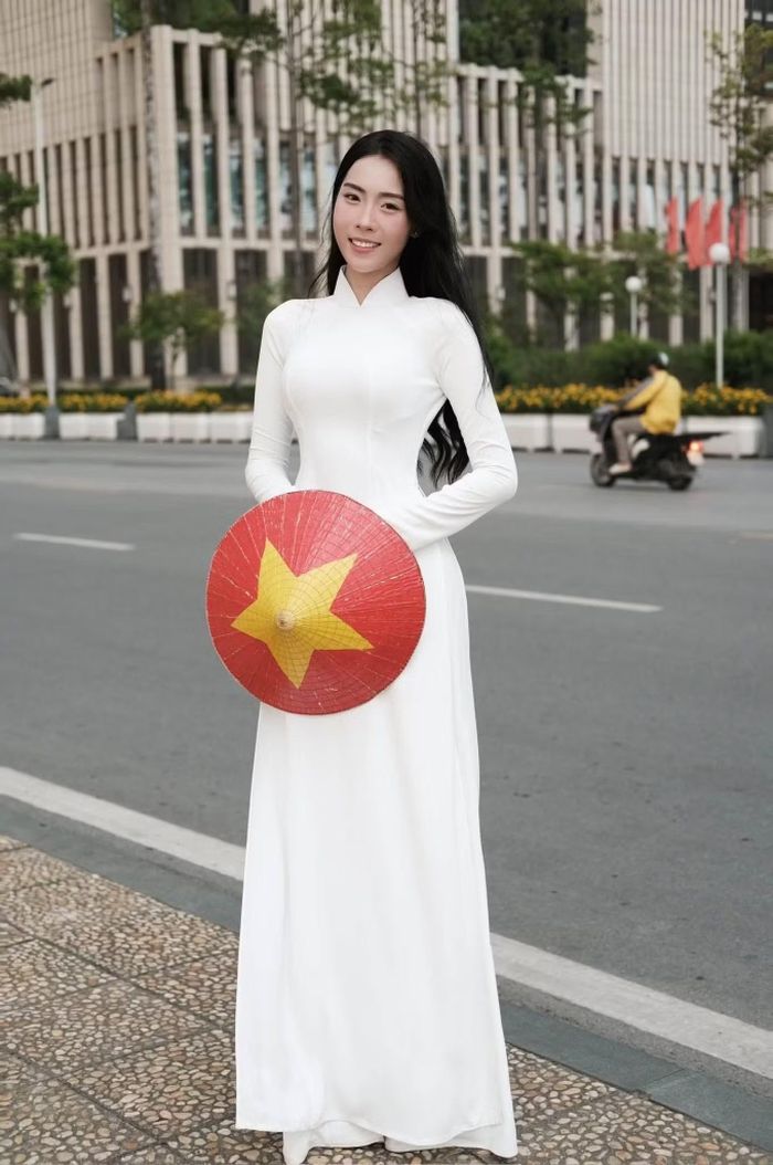 Lê Trần Bảo My theo học song song hai trường đại học, mang đến Hoa hậu Việt Nam 2026 hình ảnh một nữ sinh năng động và giàu khát vọng.