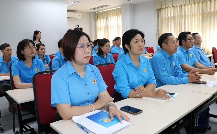 Cán bộ công đoàn cơ sở tham gia lớp bồi dưỡng “Lý luận và nghiệp vụ công tác công đoàn”