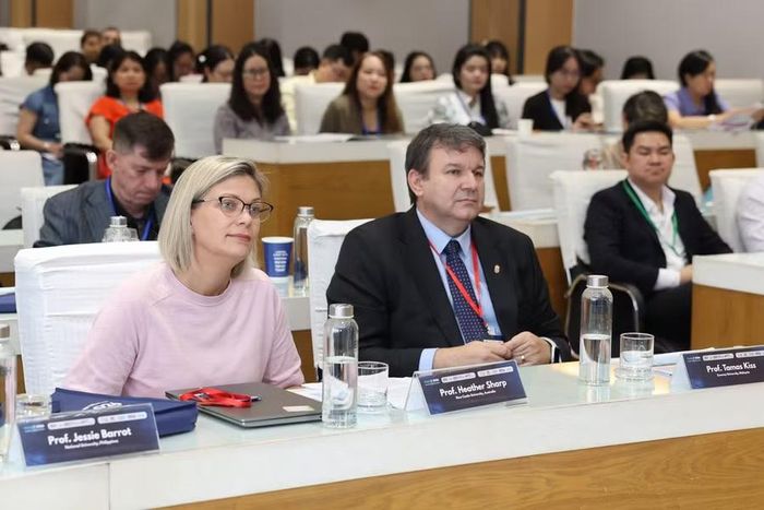 Hội thảo ICALLE 2026 quy tụ gần 200 nhà khoa học, giảng viên, chuyên gia giáo dục, nghiên cứu sinh, học viên sau đại học. Ảnh: UEH.