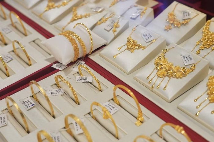 Giá vàng thế giới giảm hơn 1% trong phiên giao dịch sáng 1/8 (giờ Việt Nam) khi đồng USD phục hồi. Ảnh: Reuters.