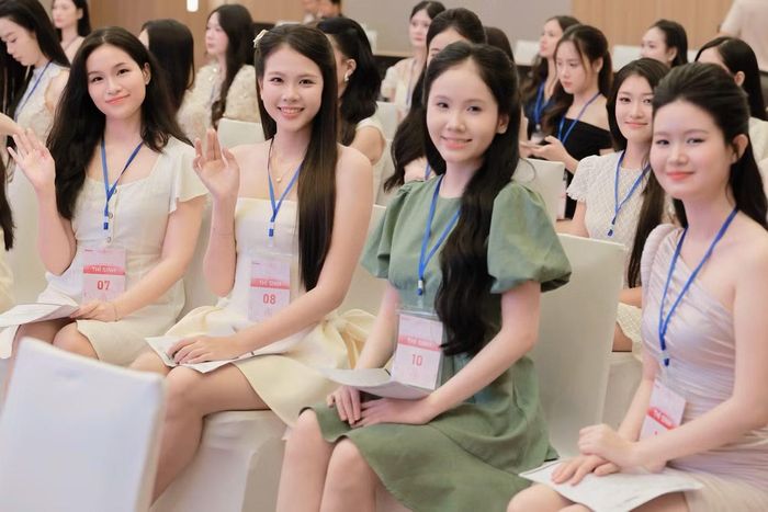 Các thí sinh giữ tinh thần thoải mái trước vòng đánh giá đầu tiên.