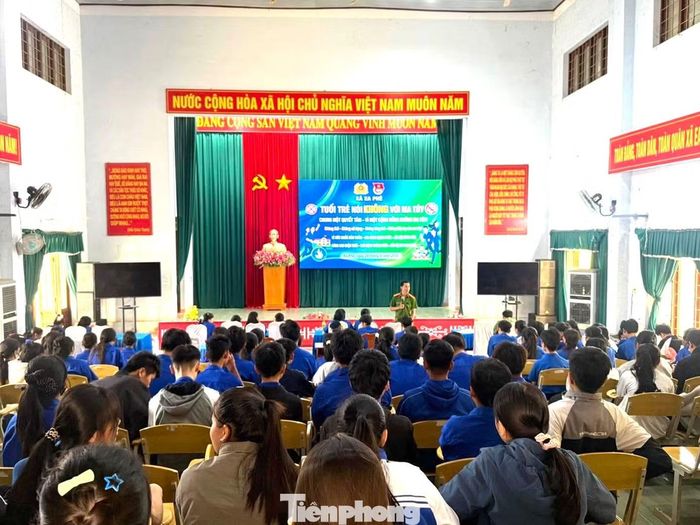 Nhiều chương trình ý nghĩa về hoạt động tuổi trẻ nói không với ma túy.