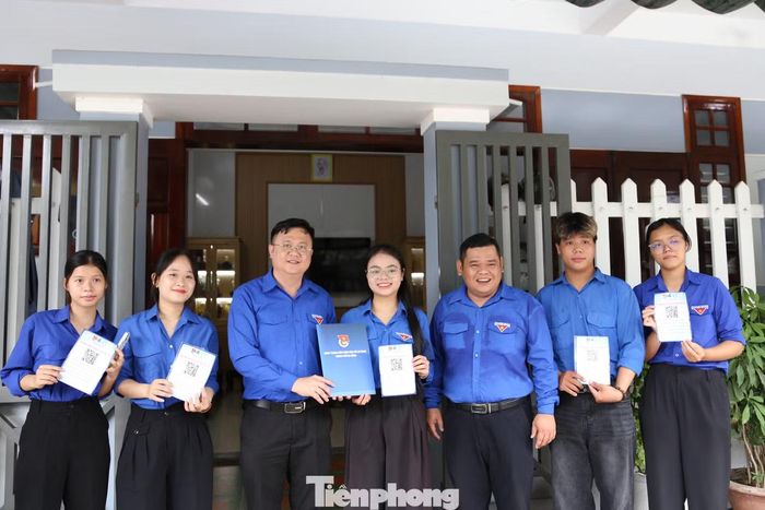 Theo anh Lê Công Hùng – Bí thư Thành Đoàn Đà Nẵng, 3 mô hình mới góp phần phát huy mạnh mẽ vai trò xung kích, tình nguyện của tuổi trẻ trong chuyển đổi số, xây dựng chính quyền số, đô thị văn minh, chăm lo an sinh xã hội và lan tỏa những giá trị nhân văn trong cộng đồng.