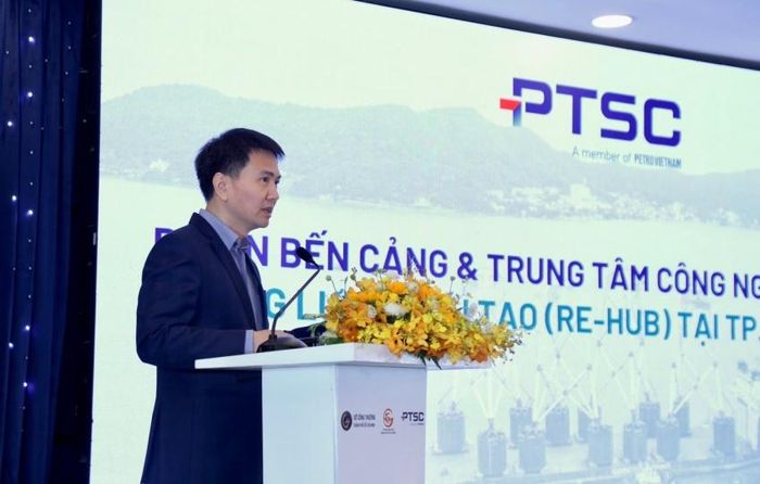 Ông Nguyễn Tuấn, Trưởng ban Thương mại PTSC nhận định, quy mô phát triển điện gió ngoài khơi sẽ tạo ra nhu cầu lớn về chế tạo, vận chuyển, lắp đặt, vận hành và bảo dưỡng.