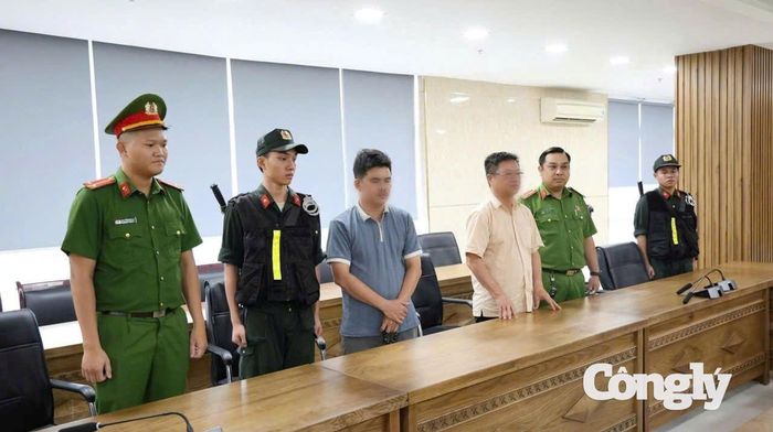 Hai bị can bị khởi tố liên quan đường dây phát hành trái phép hơn 6.000 hóa đơn giá trị gia tăng.