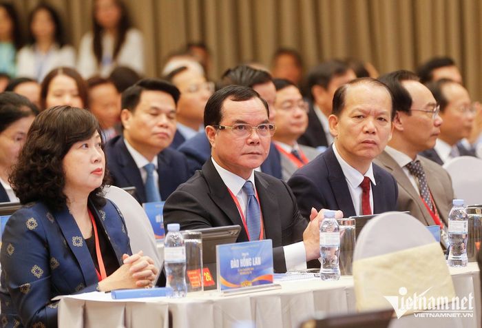 Các đại biểu tham dự hội nghị
