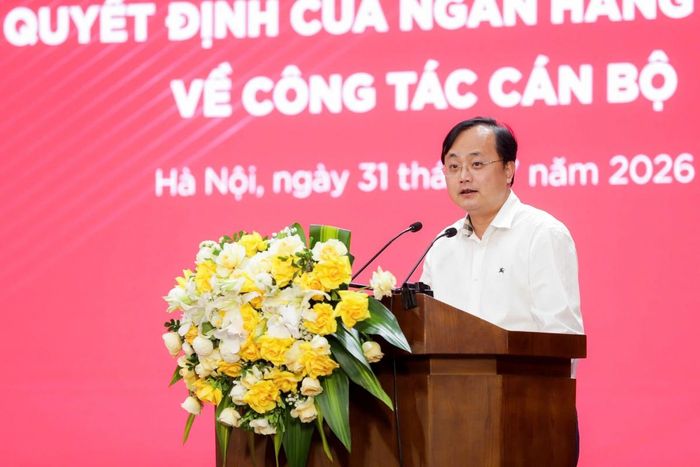 Đồng chí Tô Huy Vũ, Bí thư Đảng ủy, Chủ tịch Hội đồng thành viên Agribank thay mặt tập thể Agribank tiếp thu các chỉ đạo của Thống đốc NHNN Phạm Đức Ấn