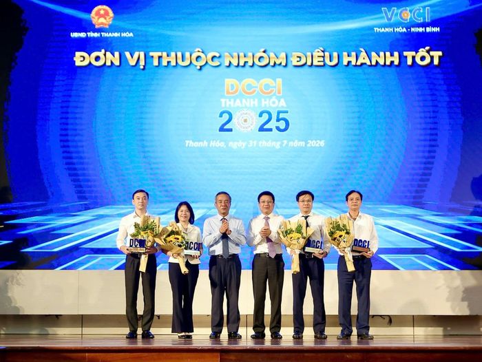 Kết quả xếp hạng DCCI năm 2025 ghi nhận 4 đơn vị dẫn đầu khối sở, ban, ngành gồm Chi cục Hải quan khu vực X, Sở Y tế, Sở Tài chính và Sở Khoa học và Công nghệ