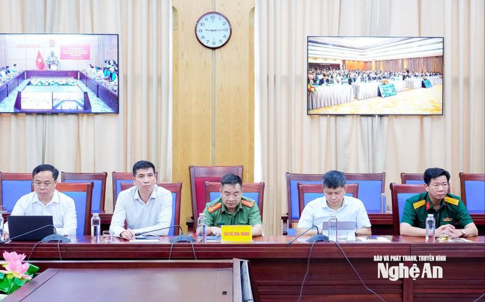 Các đại biểu dự hội nghị tại điểm cầu Nghệ An. Ảnh: Phạm Bằng