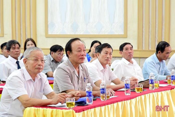  Đại biểu tham dự hội nghị. 