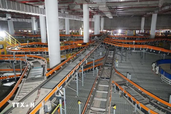 Hệ thống xử lý hành lý nhà ga hành khách sân bay Long Thành đã cơ bản lắp đặt xong. (Ảnh: Công Phong/TTXVN)