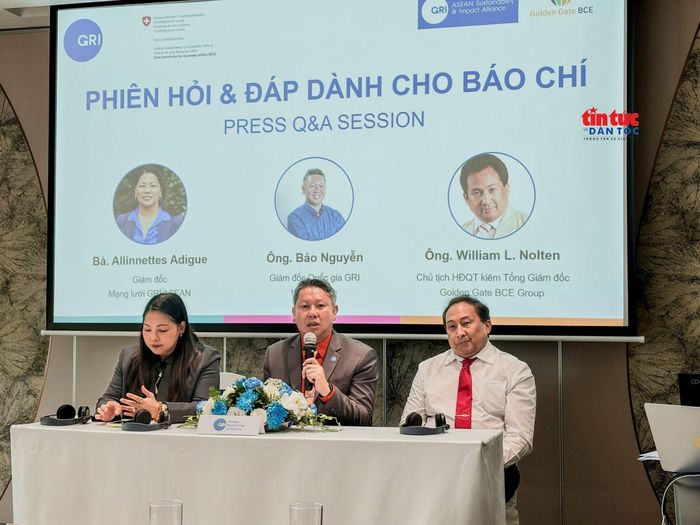 Các chuyên gia chia sẻ về "Hộ chiếu xanh" giúp doanh nghiệp có cơ hội xuất khẩu và đón dòng vốn đầu tư.