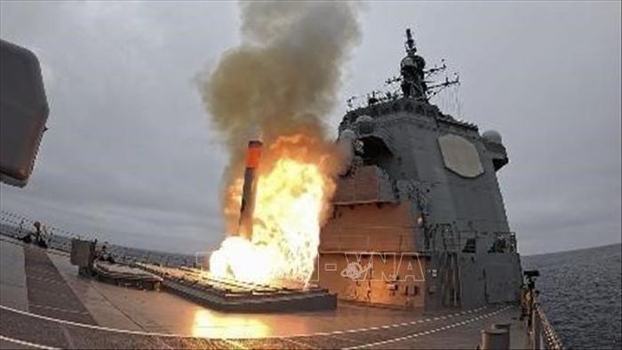 Tên lửa hành trình Tomahawk được phóng thử từ tàu khu trục Chokai được trang bị hệ thống Aegis tại Thái Bình Dương ngày 28/7/2026. Ảnh: Kyodo/TTXVN