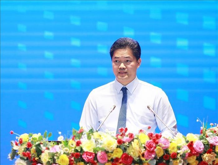 Thứ trưởng Thường trực Bộ Y tế Vũ Mạnh Hà phát biểu chỉ đạo tại Hội nghị.