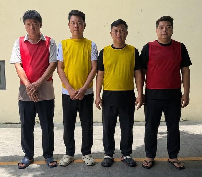 Các "Master" bị bắt giữ. Ảnh: CA
