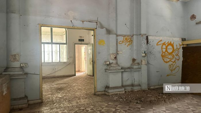 Nhiều gian phòng xuống cấp...