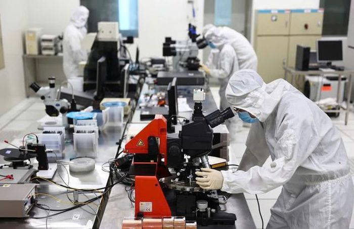 Sửa Luật hướng tới mục tiêu giảm chi phí tuân thủ, tạo thuận lợi cho người dân và doanh nghiệp (Ảnh: TTXVN).