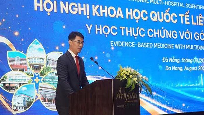 TS.BS Lê Đức Nhân - Giám đốc BV Đà Nẵng - phát biểu khai mạc hội nghị.