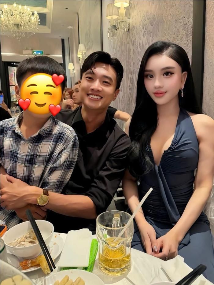 Lâm Khánh Chi chia sẻ hình ảnh con trai bên diễn viên Quốc Trường.