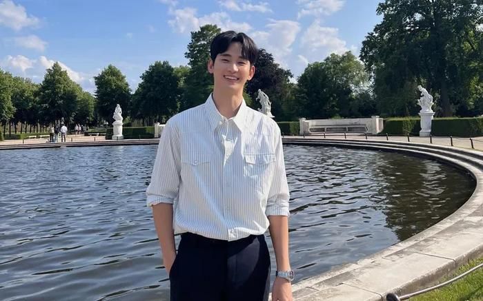 Phía nam diễn viên Kim Soo Hyun vừa chính thức lên tiếng sau khi cảnh sát Hàn Quốc quyết định không truy tố anh.