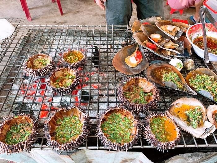 Đến quê Tiểu Vy đừng quên thưởng thức hải sản tươi ngon. Ảnh minh họa