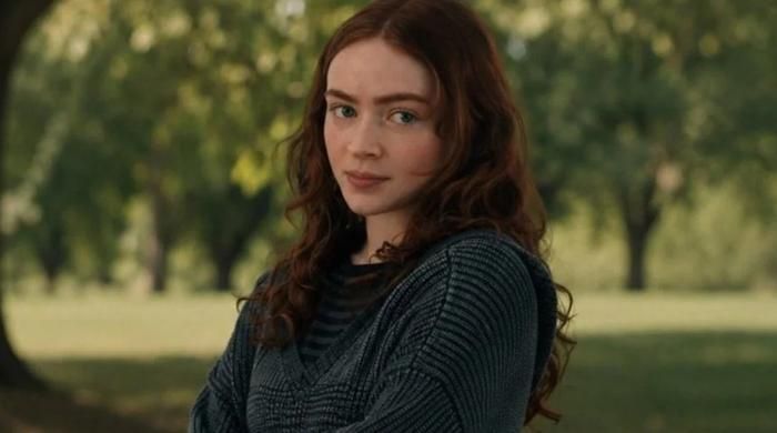 Khác với nguyên tác truyện tranh, Spider-Man: Brand New Day xây dựng một câu chuyện mới về Jean Grey.