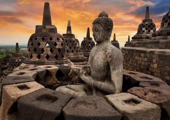Đền Borobudur thế kỷ thứ VIII là công trình Phật giáo vĩ đại