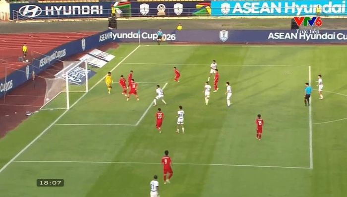 Philippines có bàn thắng gỡ hòa ngay đầu hiệp 2. Ảnh chụp màn hình