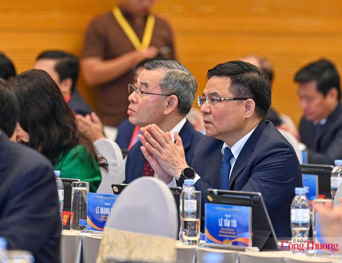 Bộ trưởng Bộ Công Thương Lê Mạnh Hùng tại Hội nghị Ngoại giao lần thứ 33.