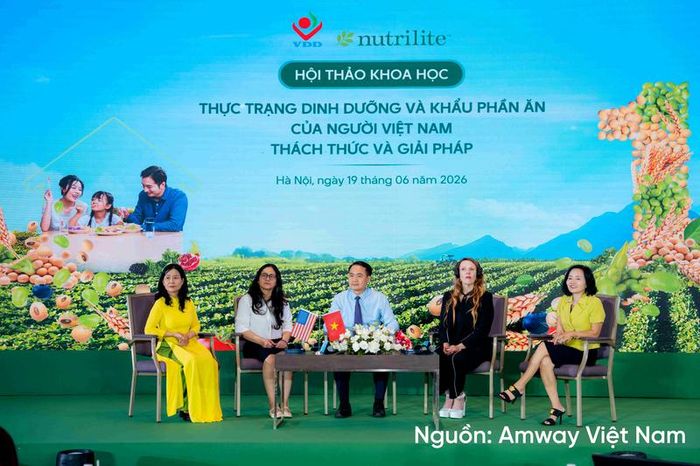Hội thảo khoa học chương trình hợp tác hợp tác công -tư giữa Amway Việt Nam, Viện Dinh dưỡng Quốc gia và Viện Sức khỏe Nutrilite nhằm nghiên cứu thực trạng dinh dưỡng của người trưởng thành Việt Nam.