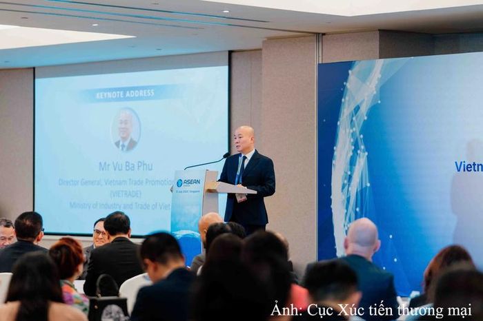 Ông Vũ Bá Phú, Cục trưởng Cục Xúc tiến thương mại (Bộ Công Thương) phát biểu tại Hội nghị.